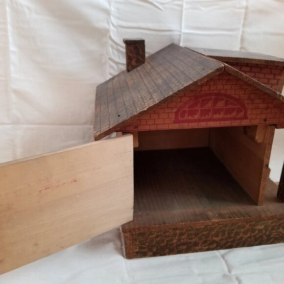 Antique Morton Converse Lithographed Primitive Wood Dollhouse - Picture 5 of 10